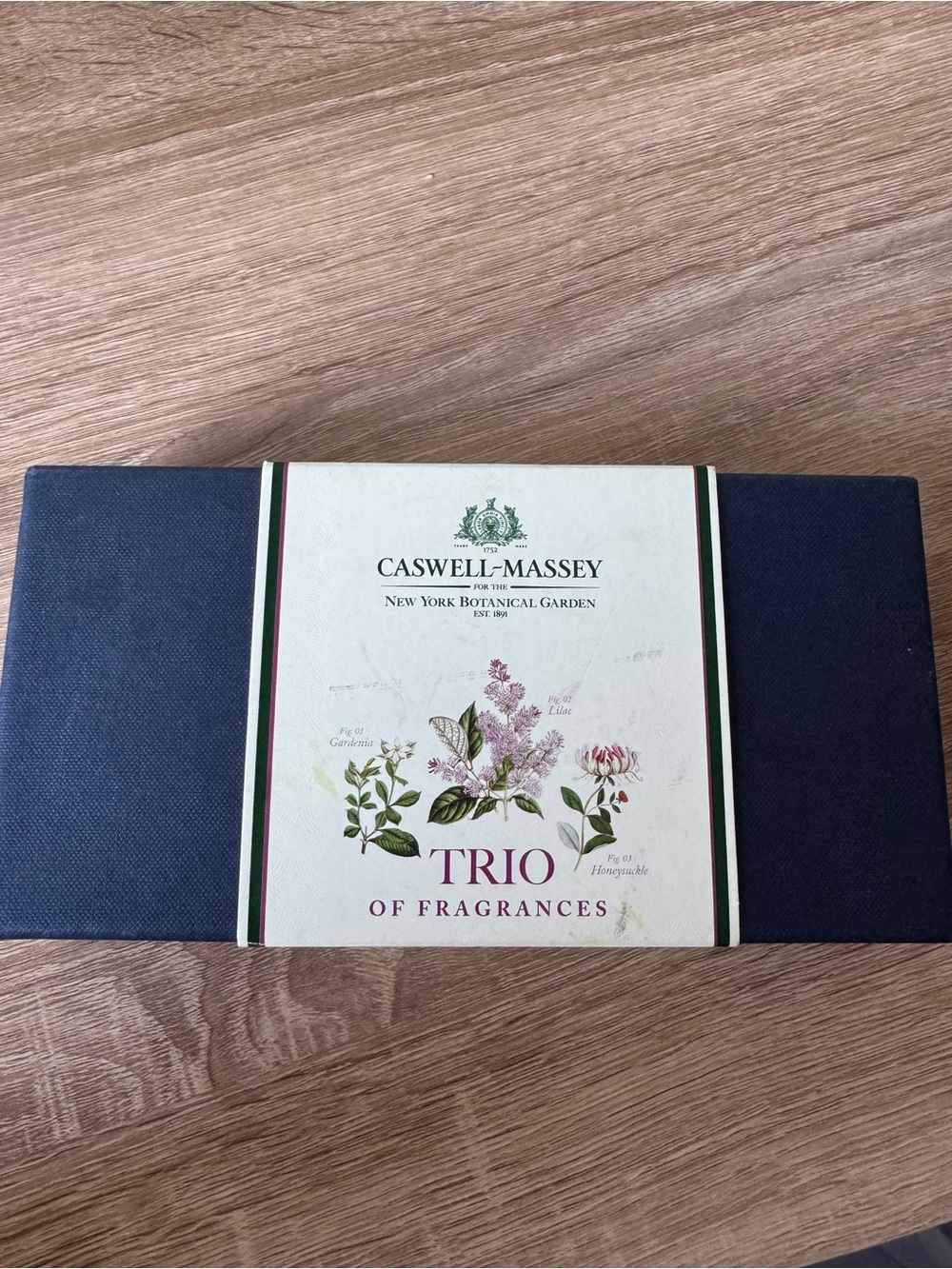 NEW Caswell-Massey Trio of Fragrances Gift Set Soaps